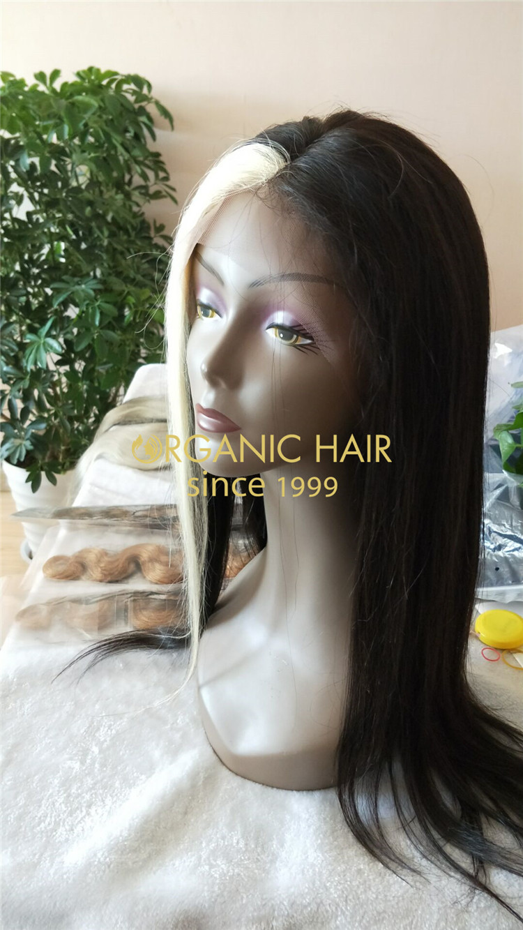 Wholesale ombre hair wigs with free part,blonde patch in the middle ,virgin hair,100% human hair wigs in Chinese factory R21